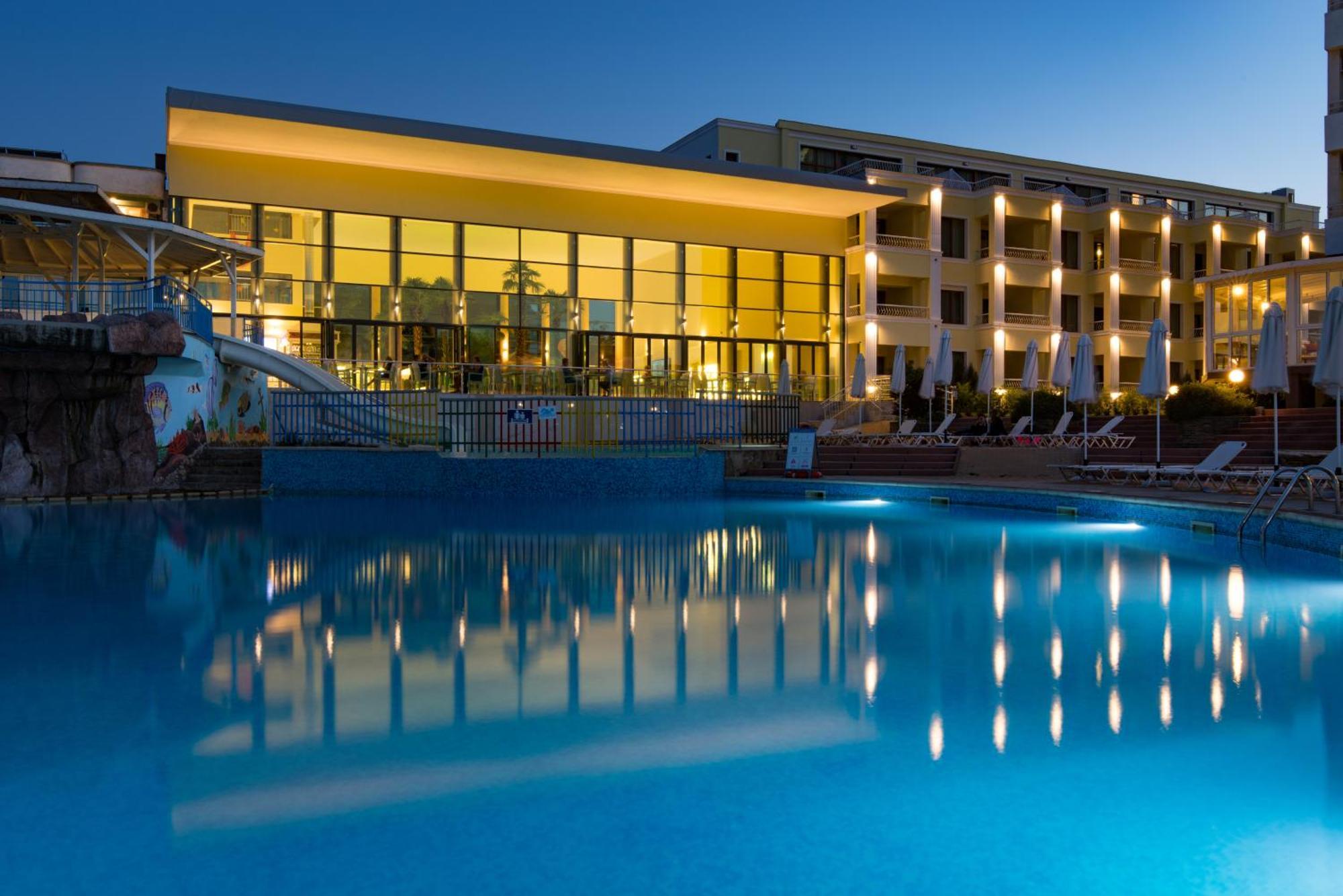 Hotel Perla Beach Club بريمورسكو المظهر الخارجي الصورة