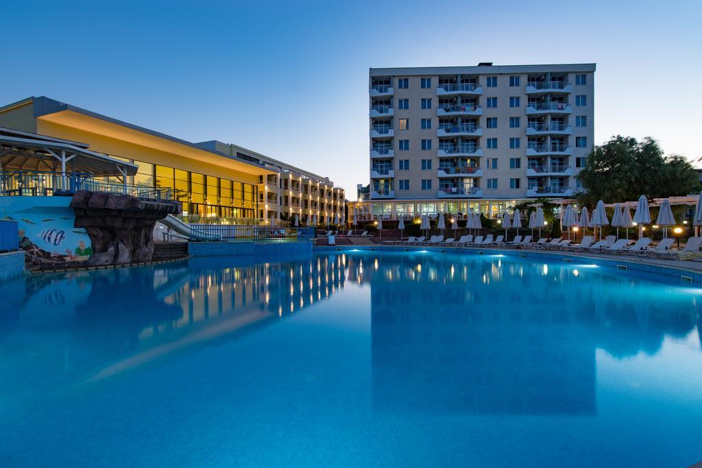 Hotel Perla Beach Club بريمورسكو المظهر الخارجي الصورة