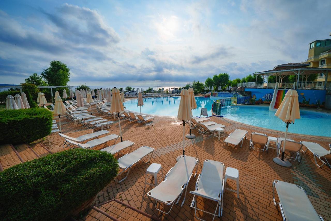 Hotel Perla Beach Club بريمورسكو المظهر الخارجي الصورة